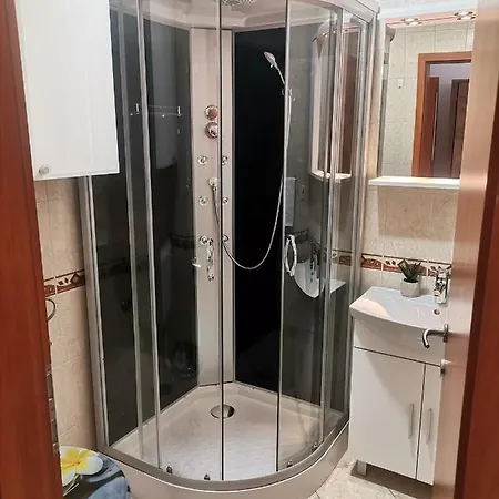 Gæstehus And Maritimo 3*