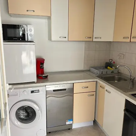 Gæstehus And Maritimo 3*