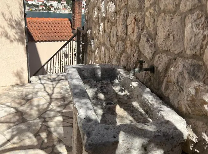 And Maritimo Gostinjska kuća